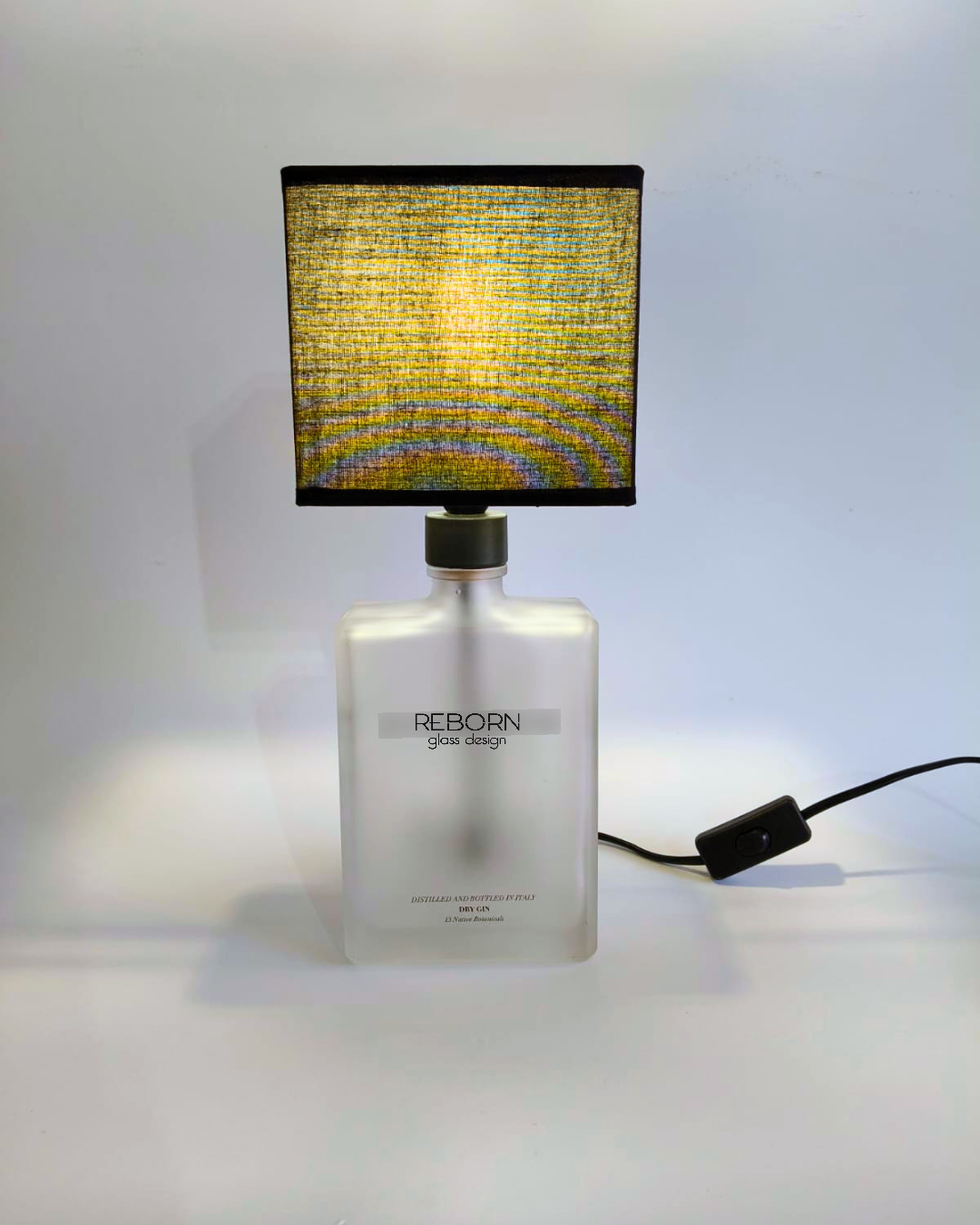 Lampada artigianale ricavata da bott. GINARTE "Cubo"