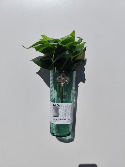 Vaso da appendere ricavato artigianalmente da bott. Gin N°3