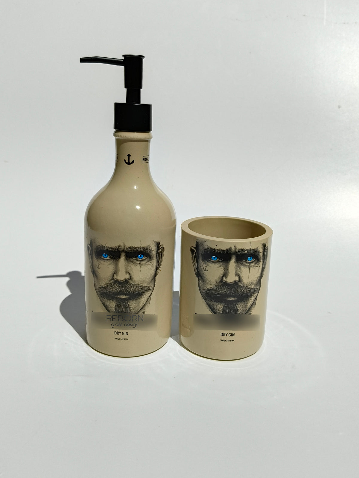 Set bagno artigianale ricavato da bott. Knut Hansen