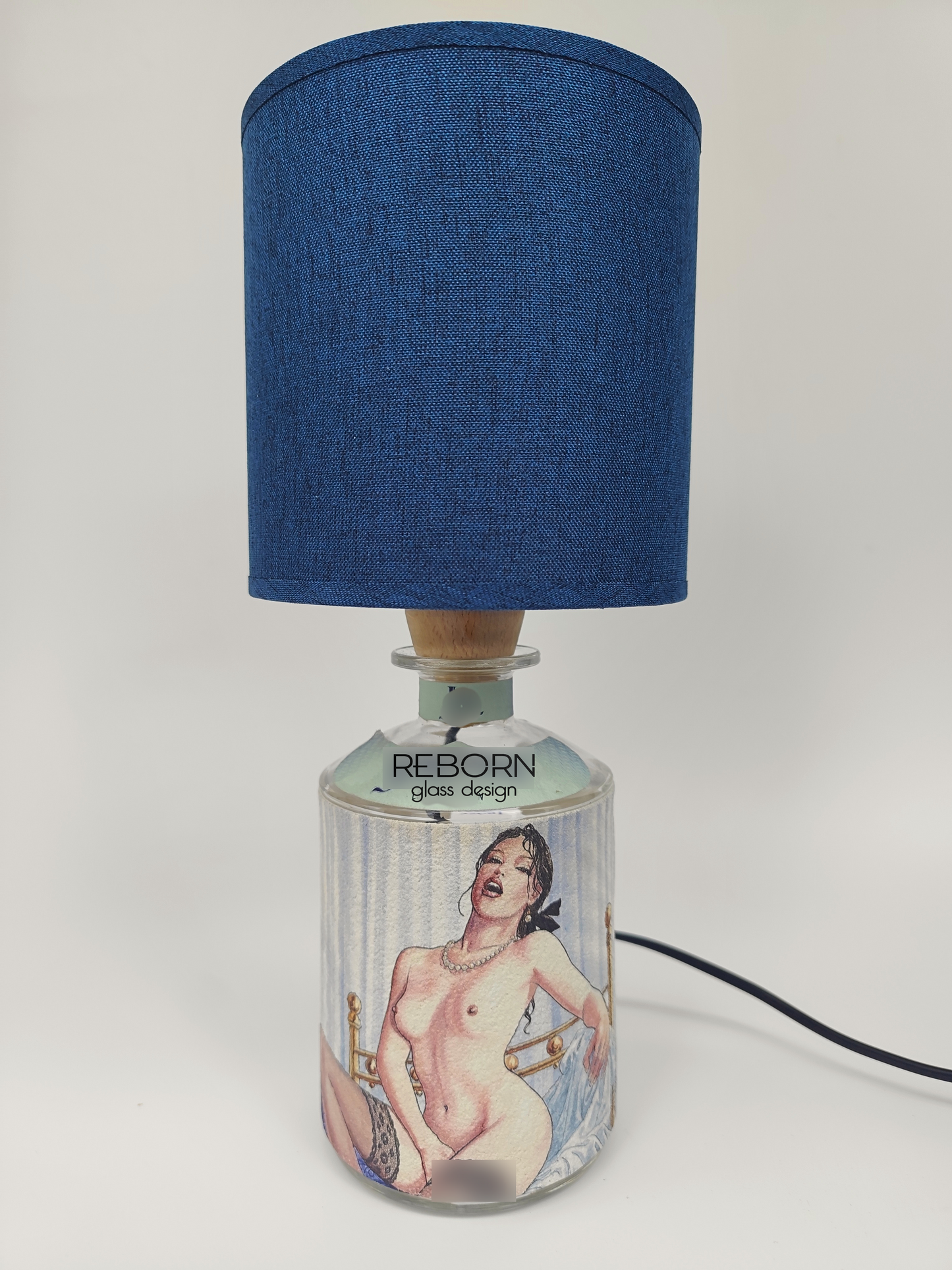 Lampada artigianale ricavata da bott. J. Rose "Blue"