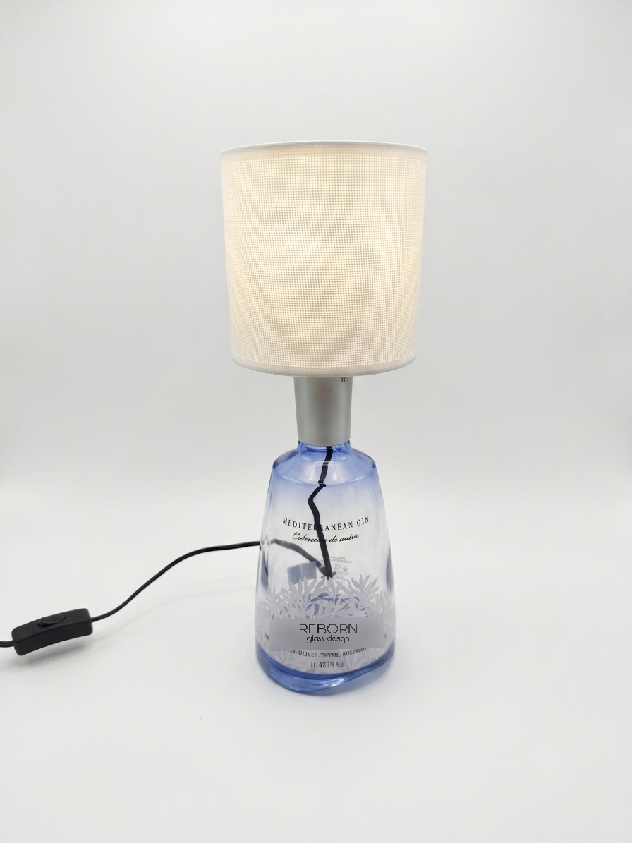 Lampada artigianale ricavata da bott. Gin Mare