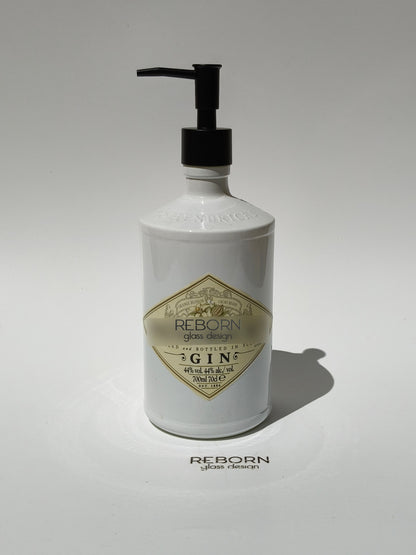 Set bagno ricavato artigianalmente da bott. Hendrick's bianco