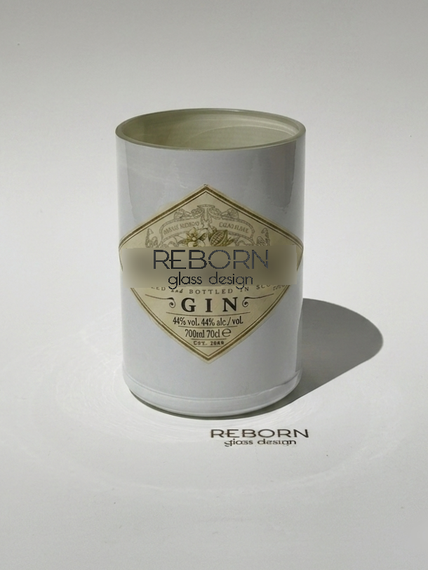 Set bagno ricavato artigianalmente da bott. Hendrick's bianco
