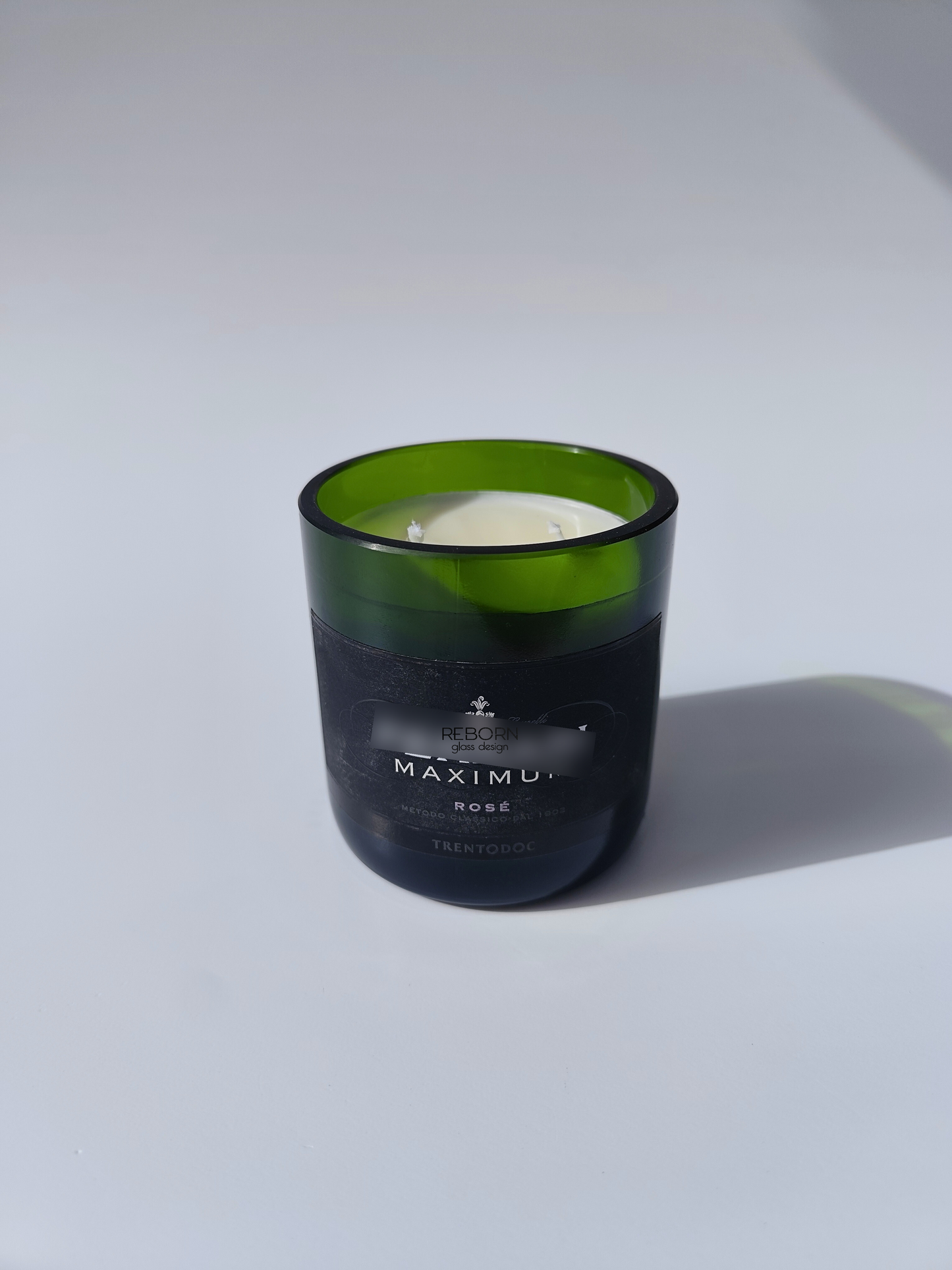 Candela ricavata artigianalmente da bott. Ferrari Maximum Blanc de Blancs