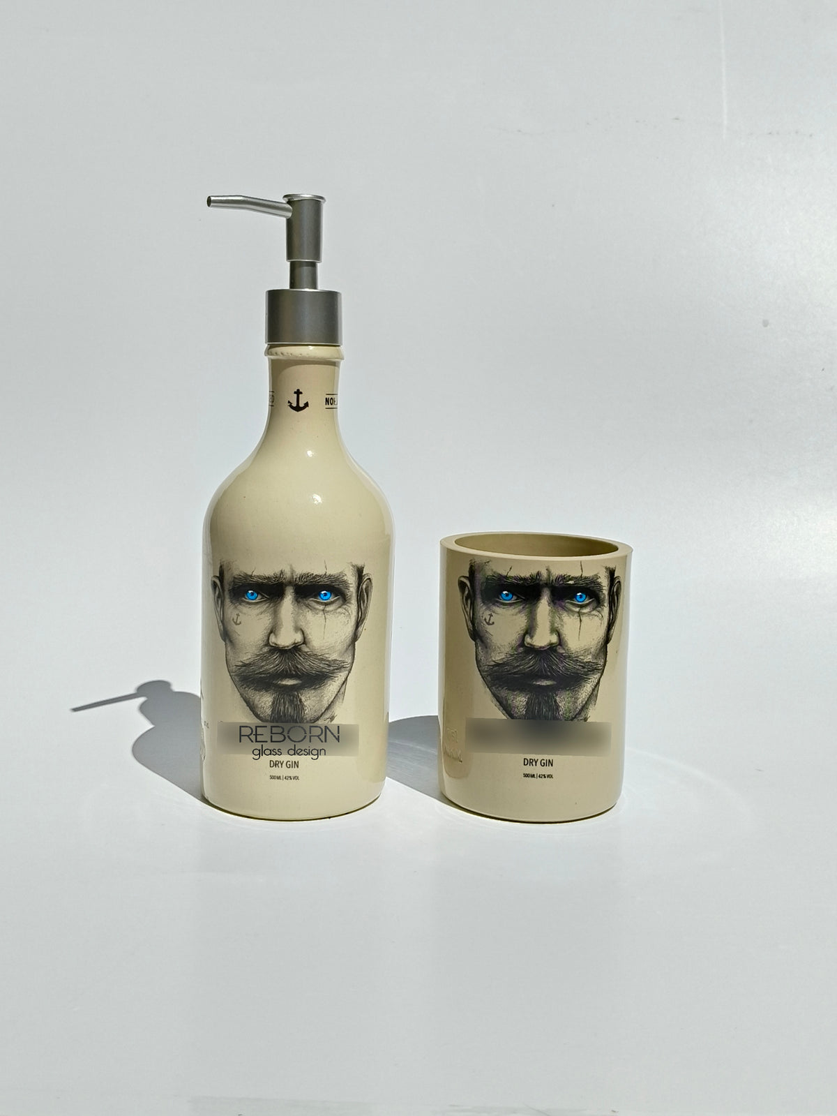 Set bagno artigianale ricavato da bott. Knut Hansen