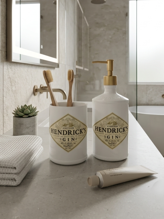 Set bagno ricavato artigianalmente da bott. Hendrick's bianco