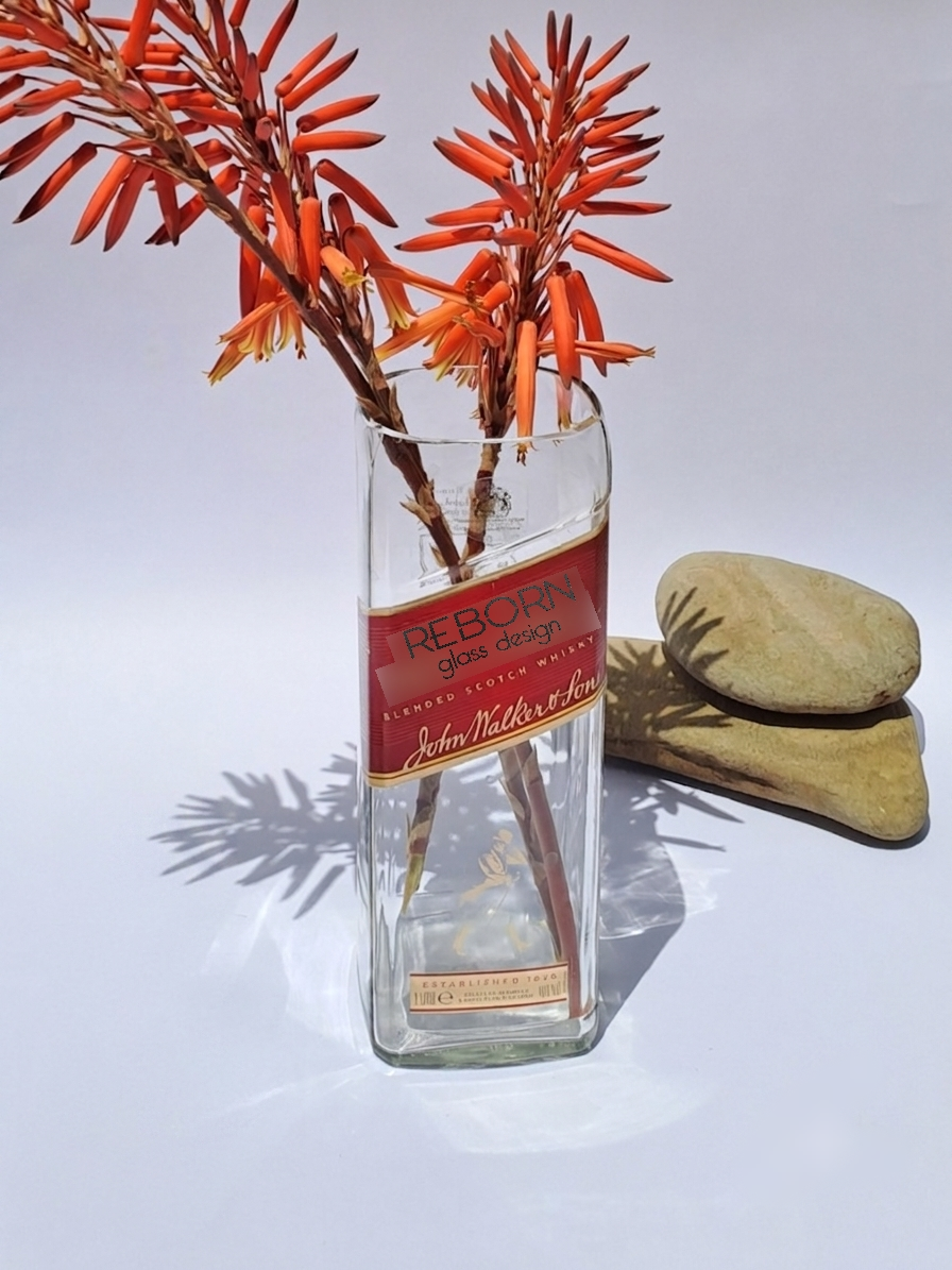 Vaso artigianale ricavato da bott. Red Label