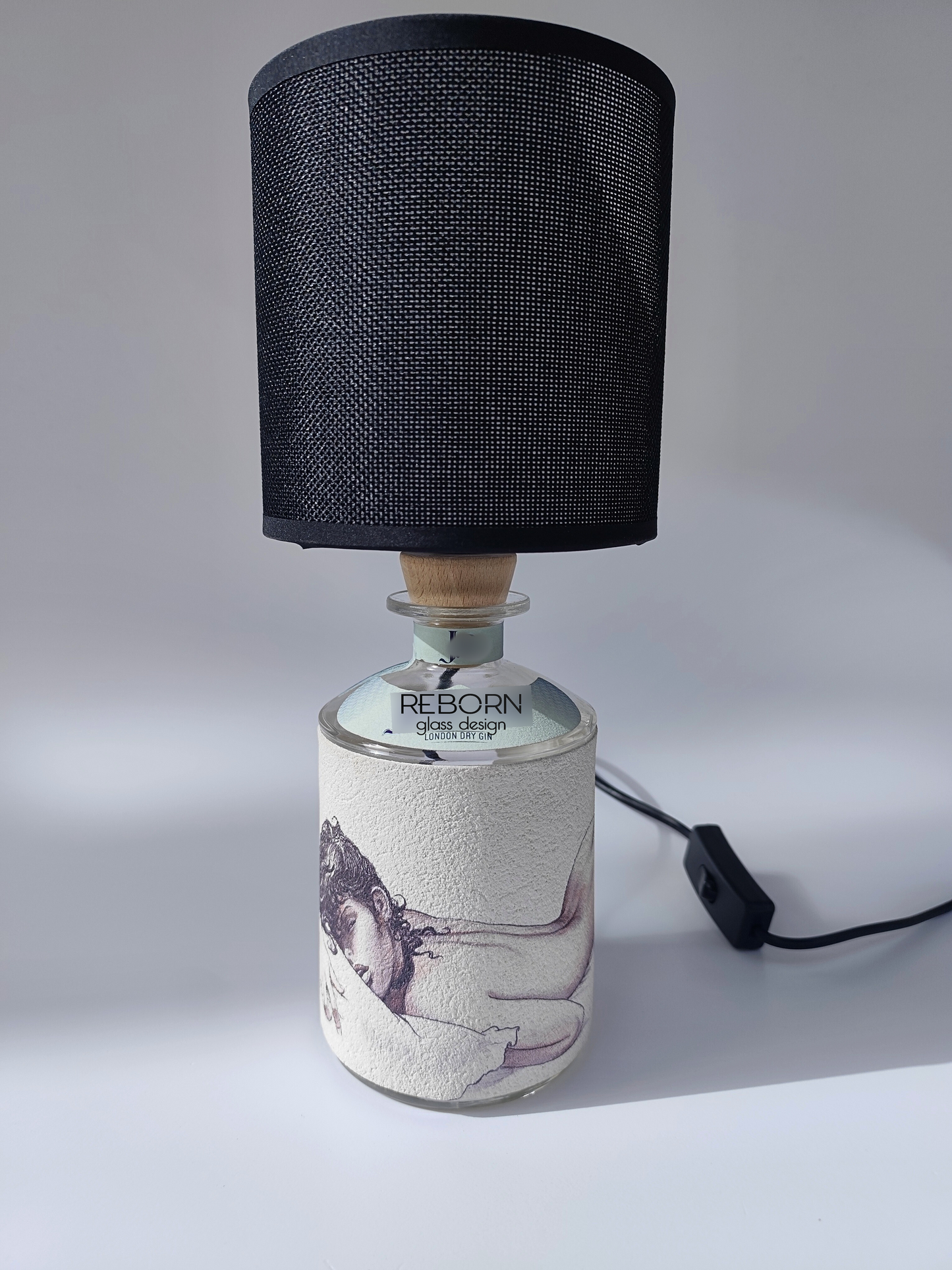 Lampada ricavata artigianalmente da bott. J. Rose "Black"